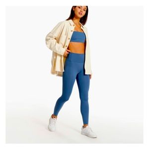 🛑Vuori evolve legging XS ( pool blue color)